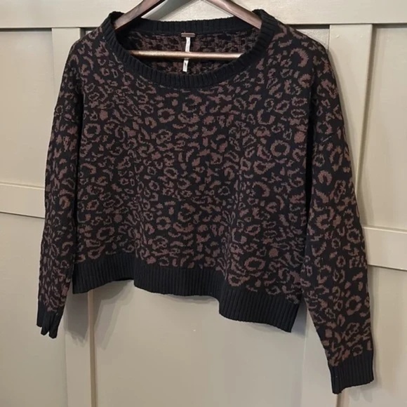 Free People Leopard Print Sweater Alpaca Wool Blend Oversized Size Small - Picture 9 of 13